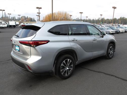 2020 Toyota Highlander Hybrid XLE