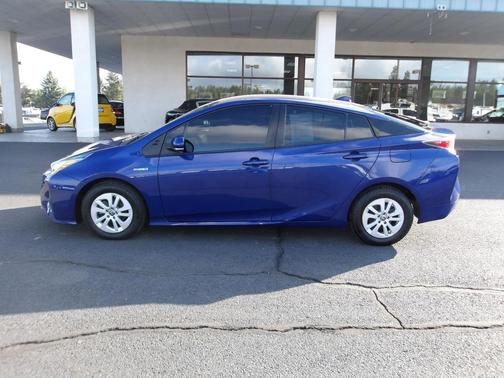 2016 Toyota Prius Two