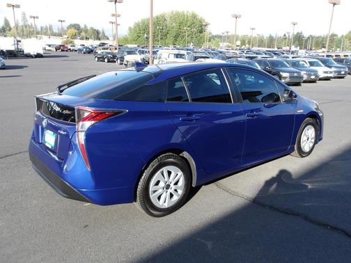2016 Toyota Prius Two