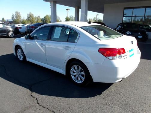 2011 Subaru Legacy Premium