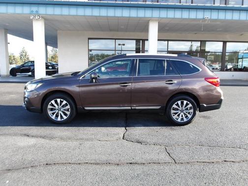 2019 Subaru Outback 2.5i Touring