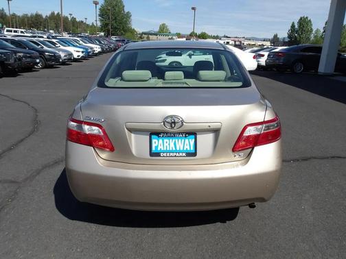 Tan 2007 Toyota Camry LE