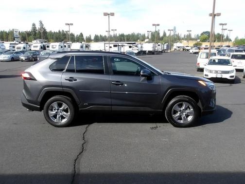 2023 Toyota RAV4 Hybrid LE