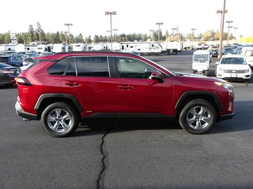 2022 Toyota RAV4 Hybrid LE