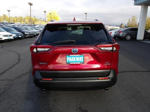 2022 Toyota RAV4 Hybrid LE