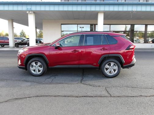 2022 Toyota RAV4 Hybrid LE