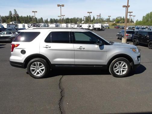 Silver 2018 Ford Explorer XLT