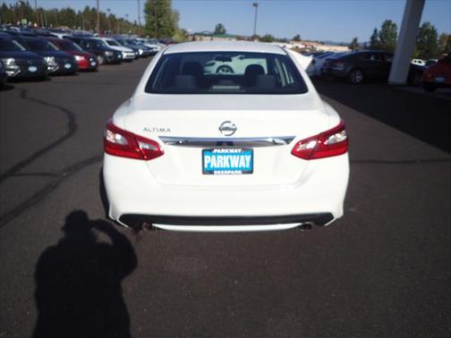 2016 Nissan Altima 2.5 SR