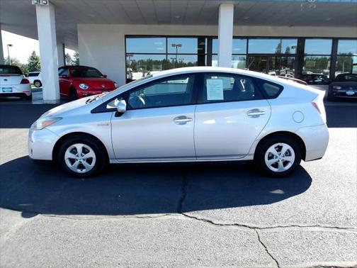 2010 Toyota Prius III