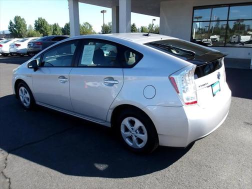 2010 Toyota Prius III