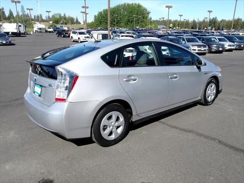 2010 Toyota Prius III