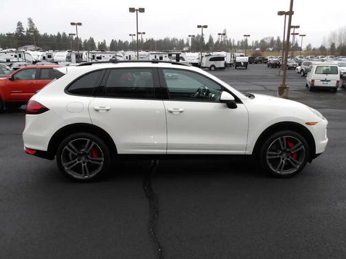2012 Porsche Cayenne Turbo