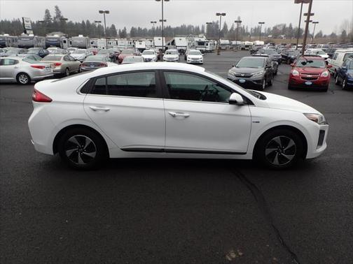 2019 Hyundai IONIQ Hybrid SEL