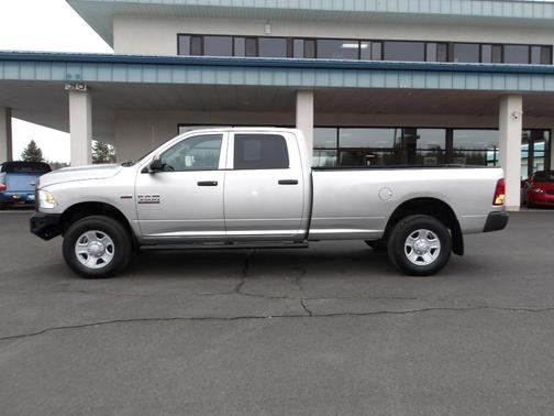2013 RAM 3500 4WD Crew Cab 169'' Tradesman
