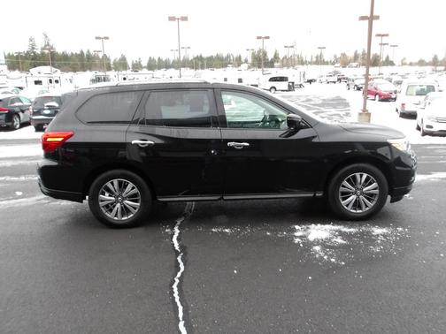 2018 Nissan Pathfinder SL