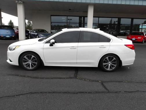 White 2016 Subaru Legacy Limited