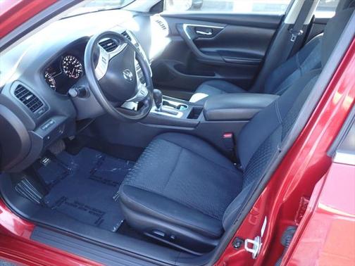 2016 Nissan Altima 2.5 SR