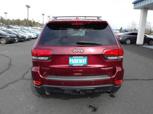 Maroon 2018 Jeep Grand Cherokee Trailhawk