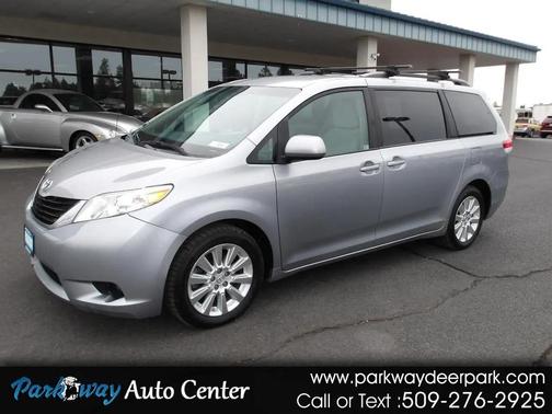 Silver 2014 Toyota Sienna LE