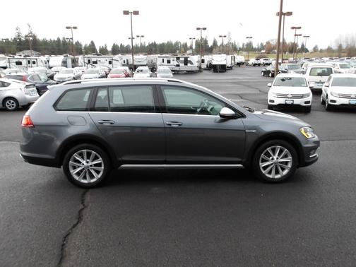 2017 Volkswagen Golf Alltrack TSI SEL
