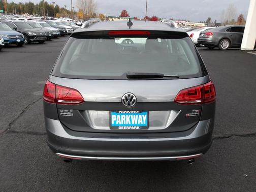 2017 Volkswagen Golf Alltrack TSI SEL