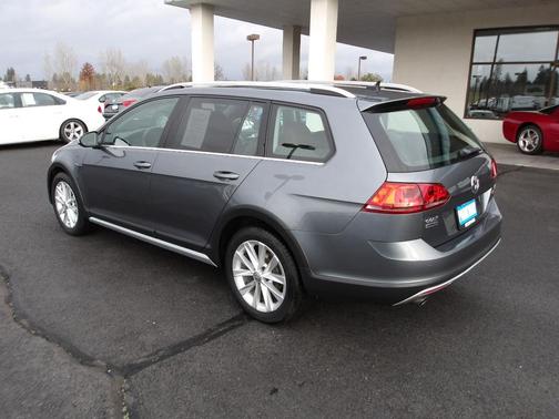 2017 Volkswagen Golf Alltrack TSI SEL