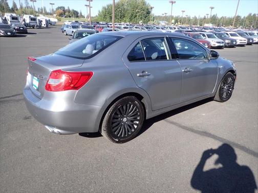 2012 Suzuki Kizashi SE CVT FWD
