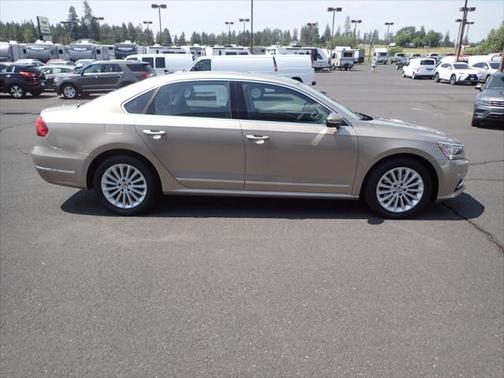 2016 Volkswagen Passat 1.8T SE