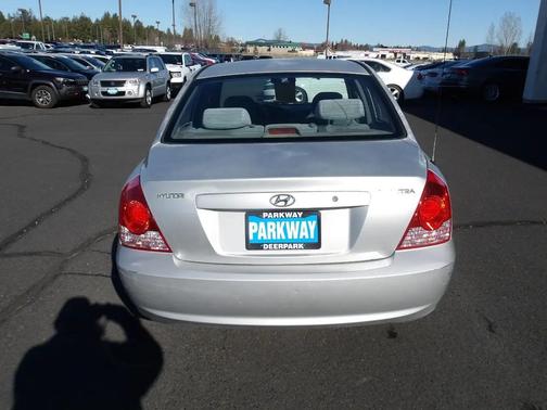 Silver 2005 Hyundai ELANTRA GLS