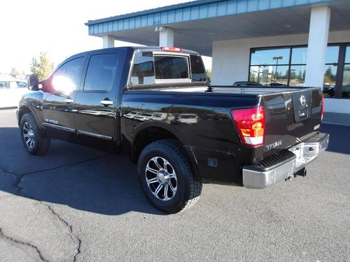 2009 Nissan Titan XE Crew Cab