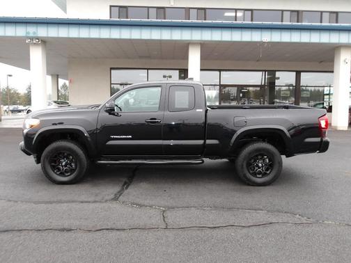 2022 Toyota Tacoma TRD Off Road