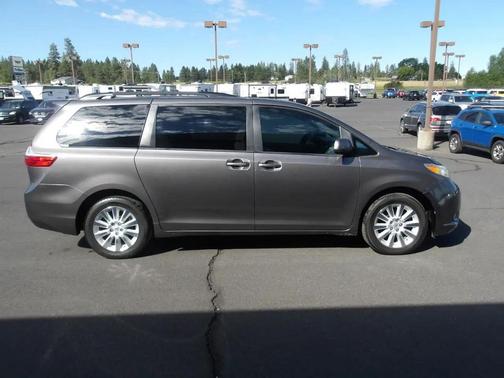 Gray 2015 Toyota Sienna LE