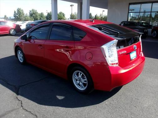2010 Toyota Prius III