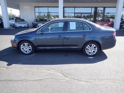 Gray 2009 Volkswagen Jetta TDI