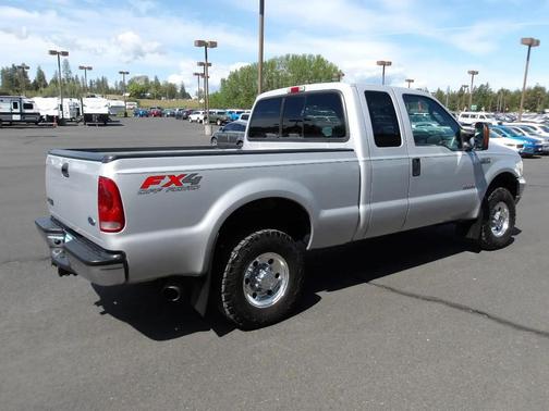 Silver 2004 Ford F-250 XLT SuperCab