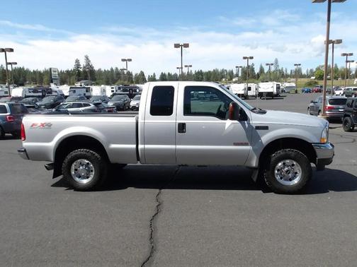 Silver 2004 Ford F-250 XLT SuperCab
