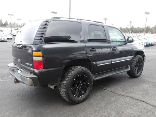 2004 Chevrolet Tahoe LS