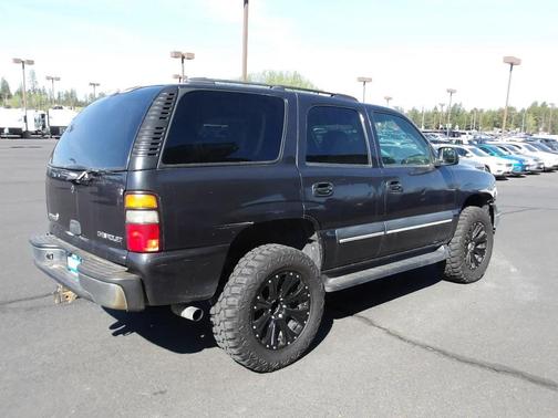 Gray 2004 Chevrolet Tahoe LS