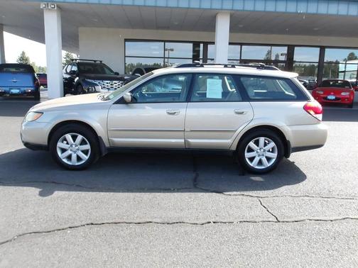 Tan 2008 Subaru Outback 2.5 i Limited