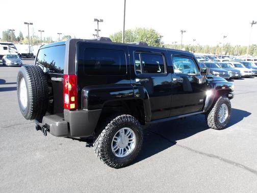 2006 Hummer H3 Base
