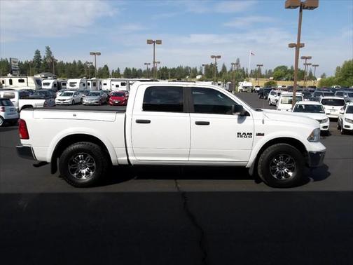 2014 RAM 1500 Outdoorsman 4x4 Crew Cab 5'7'' Box