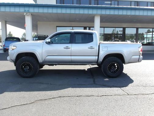 Silver 2017 Toyota Tacoma Limited