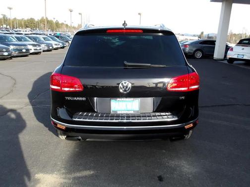 2015 Volkswagen Touareg V6 Sport