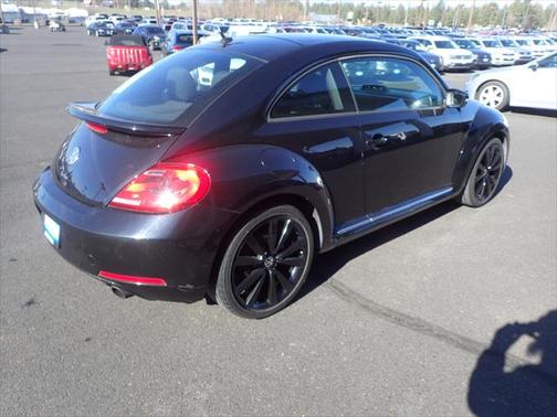 2012 Volkswagen Beetle Base