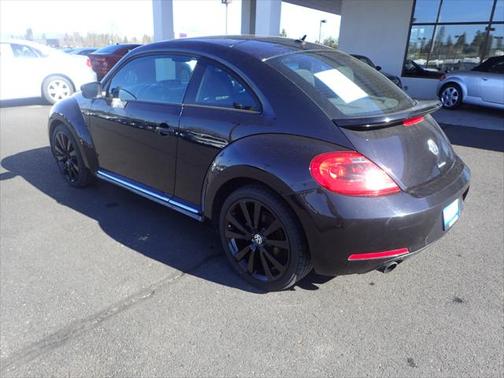 2012 Volkswagen Beetle Base