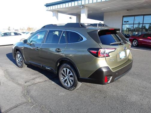 2021 Subaru Outback Premium