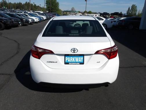 White 2017 Toyota Corolla LE