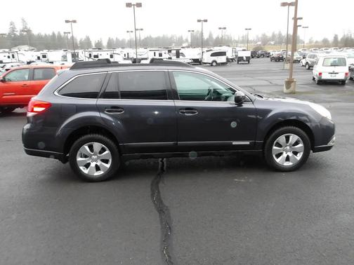 2011 Subaru Outback 3.6 R Limited