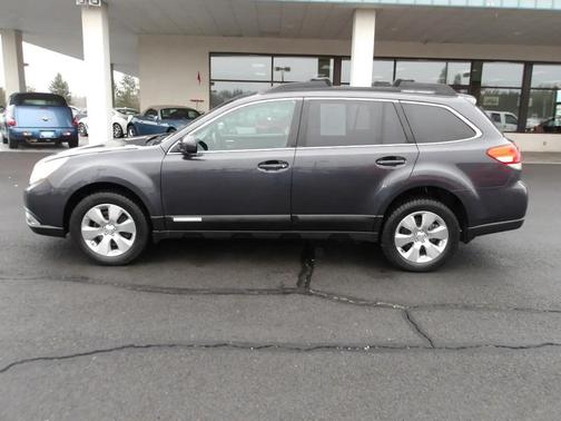 2011 Subaru Outback 3.6 R Limited