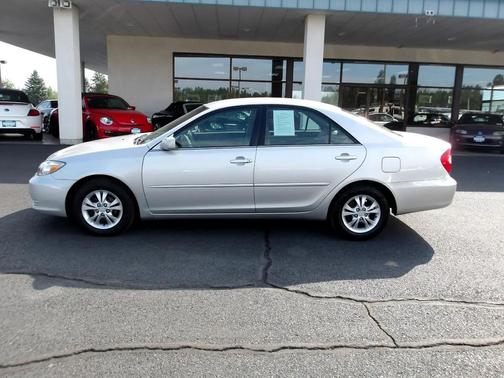 2004 Toyota Camry XLE V6